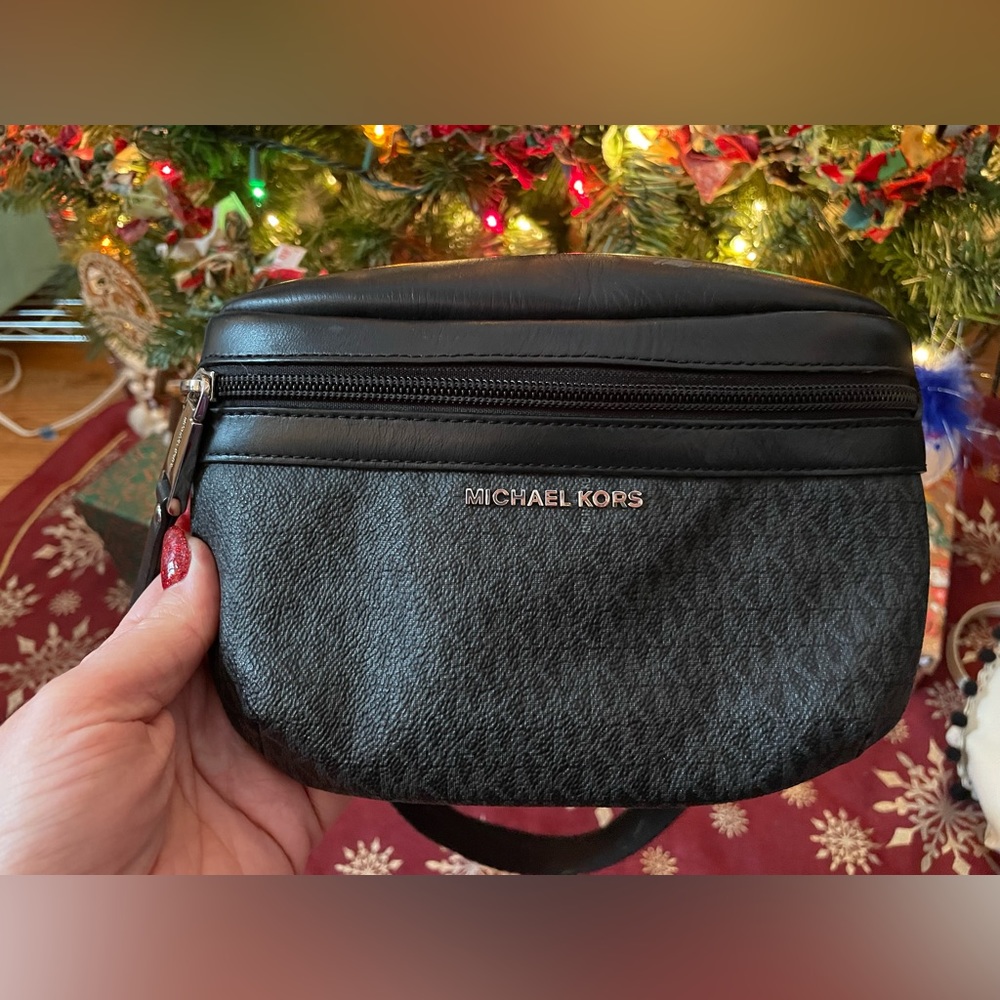 Michael Kors Logo Fanny Pack